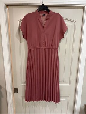 Pleated Midi Dress with Notch Collar in Dusty Rose
